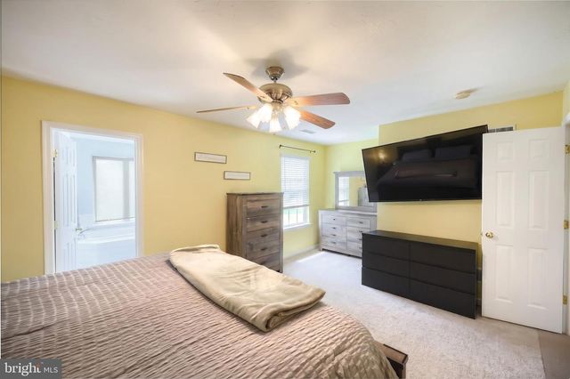 95 COLONIAL DR, Hanover, PA 17331