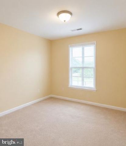 95 COLONIAL DR, Hanover, PA 17331