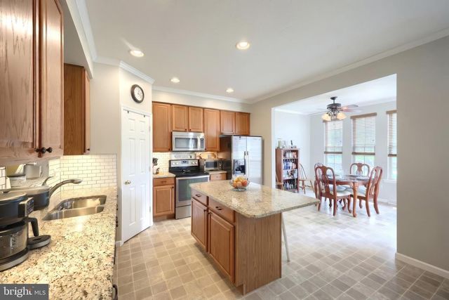 95 COLONIAL DR, Hanover, PA 17331