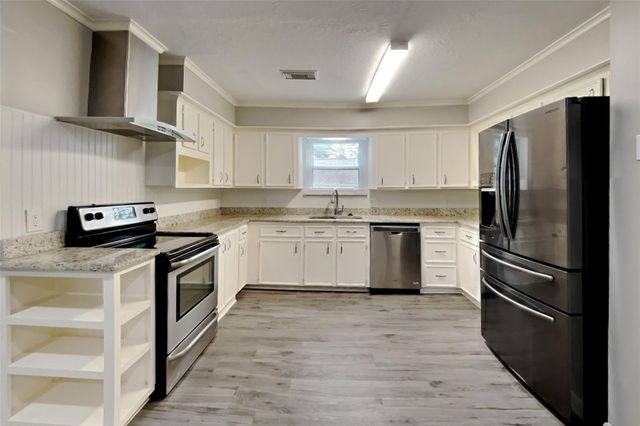 3302 Long Shadows Street, Spring, TX 77380