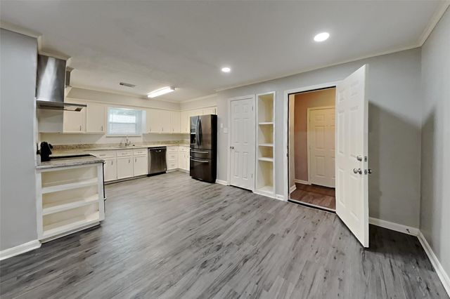 3302 Long Shadows Street, Spring, TX 77380