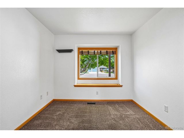3226 Ivy Ct, Loveland, CO 80537