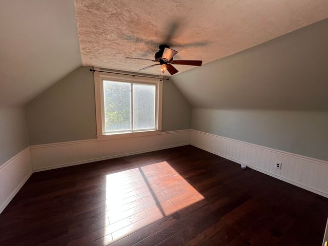 1036 E WASHINGTON Avenue, Council Bluffs, IA 51503