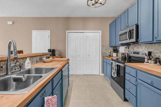 104 Savannah River Drive, Summerville, SC 29485