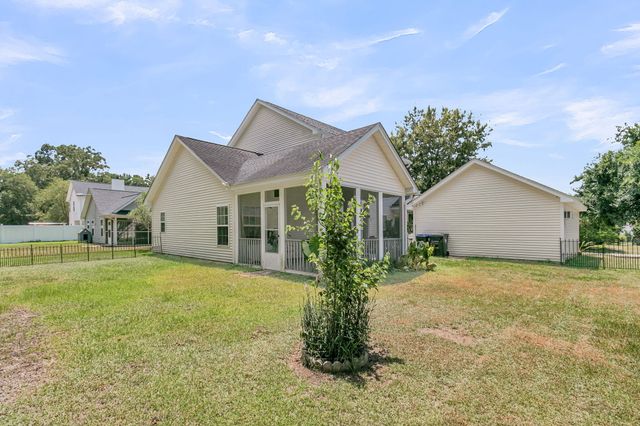 104 Savannah River Drive, Summerville, SC 29485