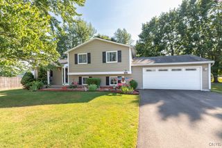 8033 Candela Lane, Clay, NY 13041