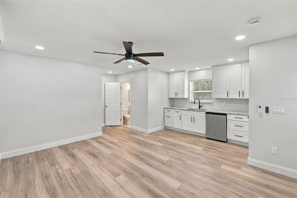 Image 30 of property listing at 109 E JEAN STREET, Tampa, FL 33604