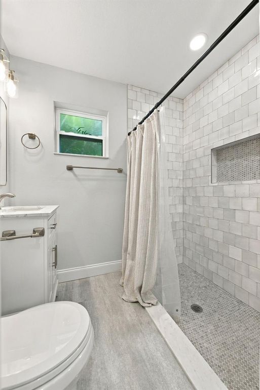 Image 33 of property listing at 109 E JEAN STREET, Tampa, FL 33604
