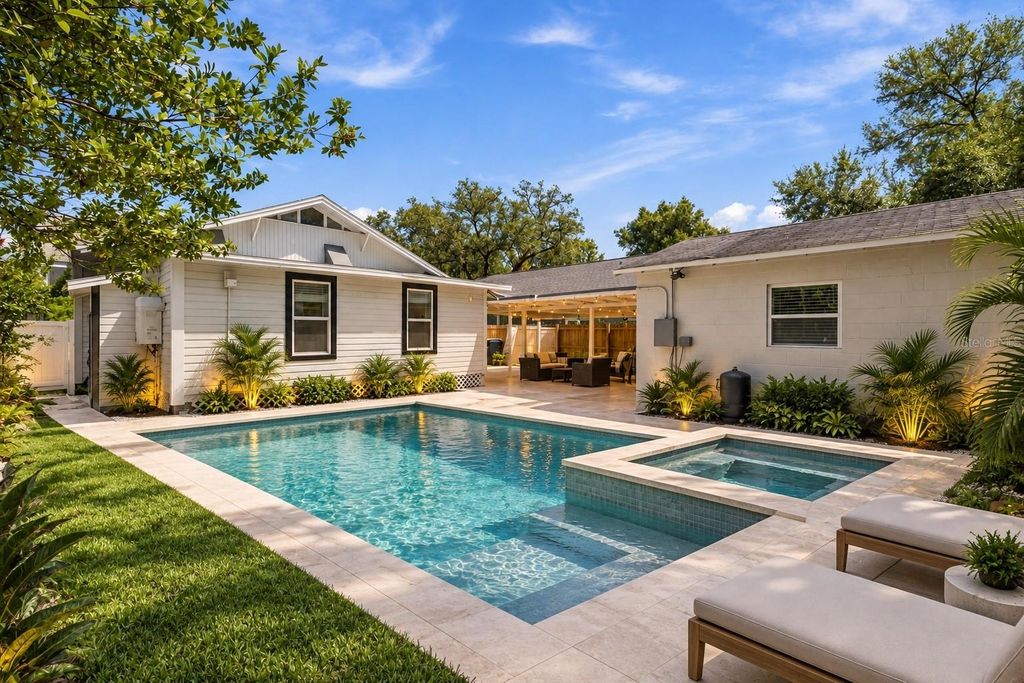 Image 37 of property listing at 109 E JEAN STREET, Tampa, FL 33604