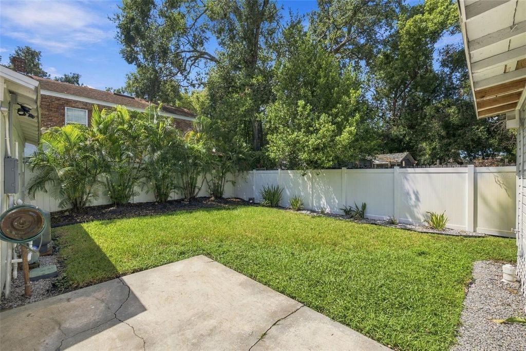 Image 39 of property listing at 109 E JEAN STREET, Tampa, FL 33604