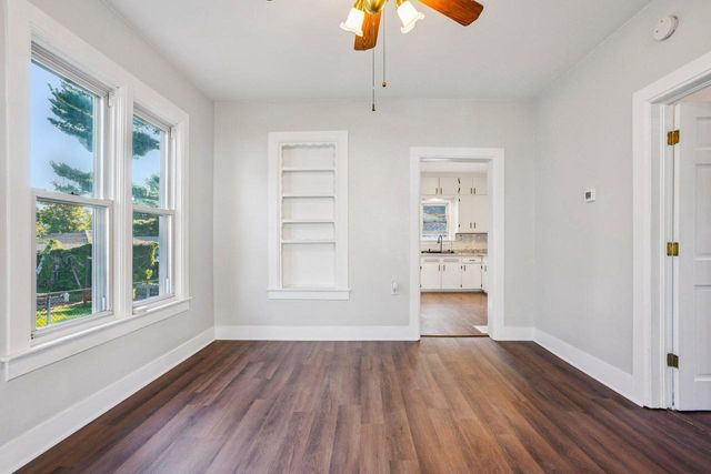 7402 8th AVENUE, Kenosha, WI 53143