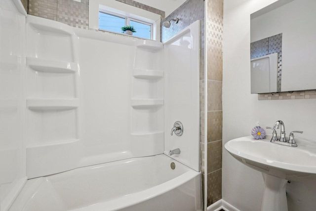 7402 8th AVENUE, Kenosha, WI 53143