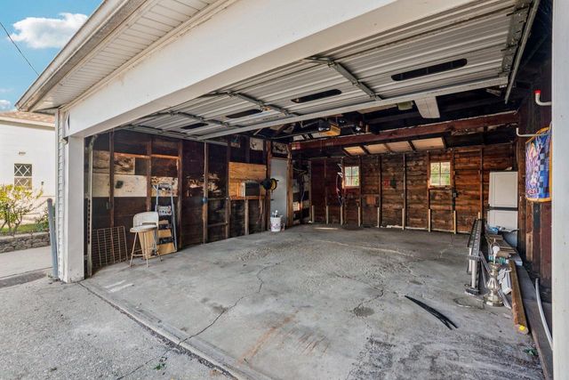 7402 8th AVENUE, Kenosha, WI 53143