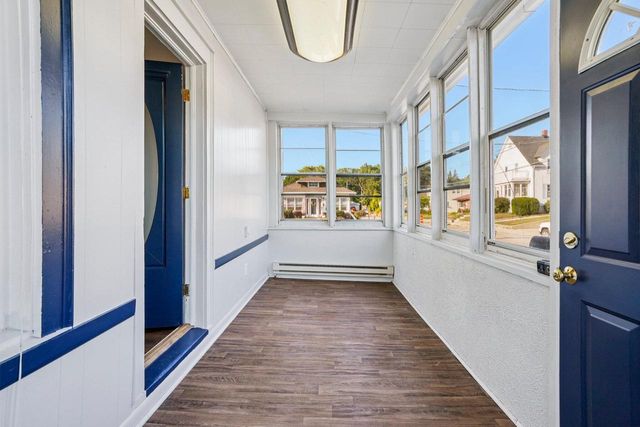 7402 8th AVENUE, Kenosha, WI 53143
