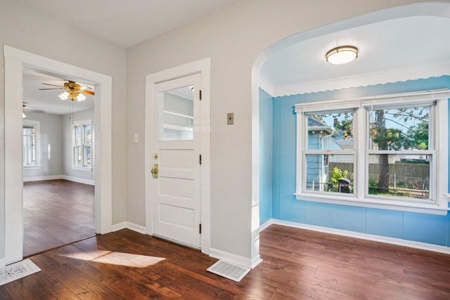 7402 8th AVENUE, Kenosha, WI 53143