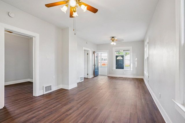 7402 8th AVENUE, Kenosha, WI 53143