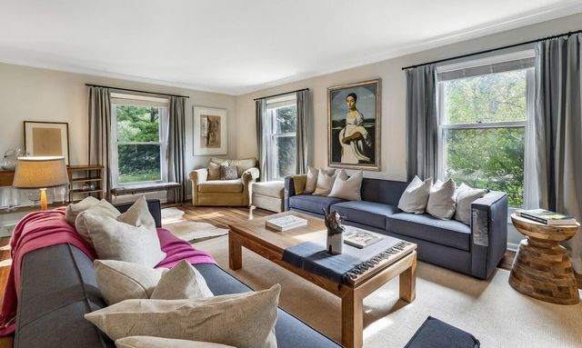 3606 W Chantilly COURT, Mequon, WI 53092