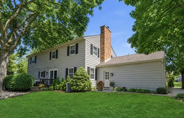 3606 W Chantilly COURT, Mequon, WI 53092