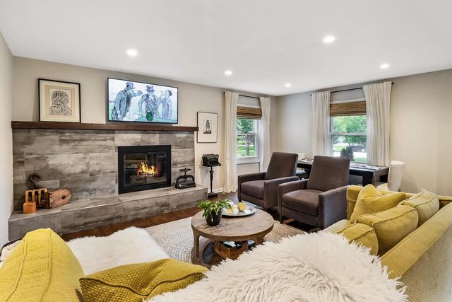 3606 W Chantilly COURT, Mequon, WI 53092