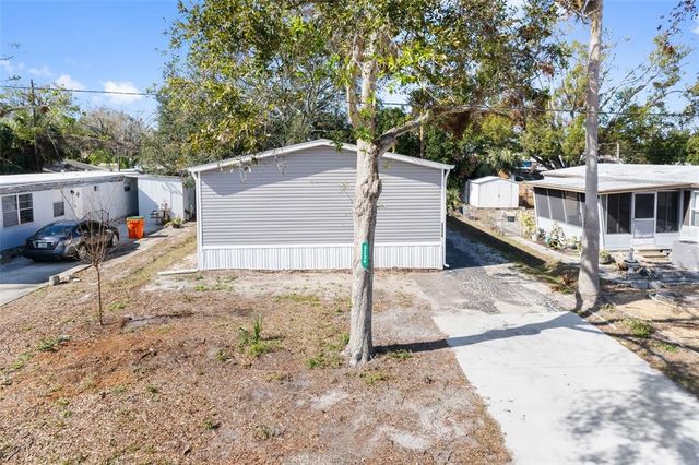 5234 YELLOW PINE STREET N, St Petersburg, FL 33709
