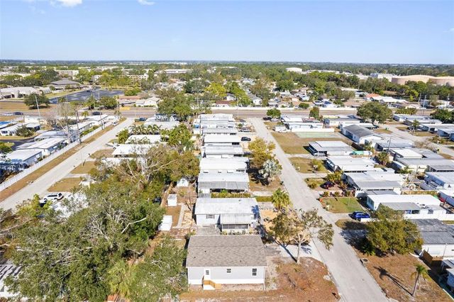 5234 YELLOW PINE STREET N, St Petersburg, FL 33709