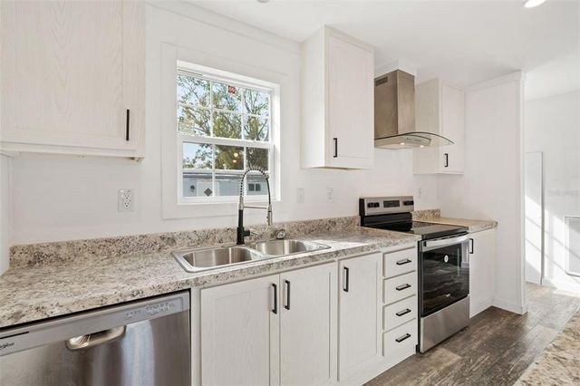 5234 YELLOW PINE STREET N, St Petersburg, FL 33709