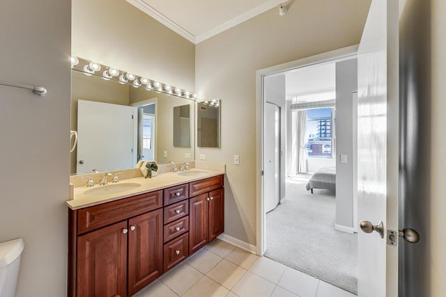 1200 W Monroe Street 511, Chicago, IL 60607