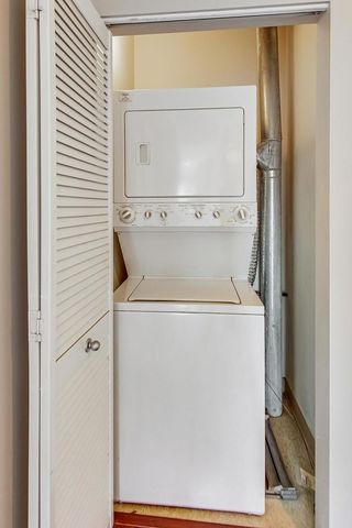 1200 W Monroe Street 511, Chicago, IL 60607