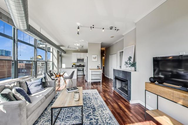 1200 W Monroe Street 511, Chicago, IL 60607