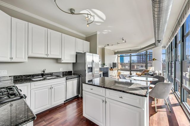 1200 W Monroe Street 511, Chicago, IL 60607