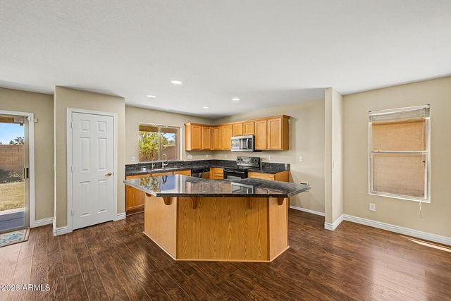 13857 W COTTONWOOD Street, Surprise, AZ 85374