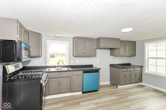 1450 Anderson Frankton Road, Anderson, IN 46011