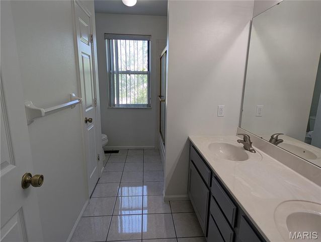 1029 Villa Gran Way, Fenton, MO 63026
