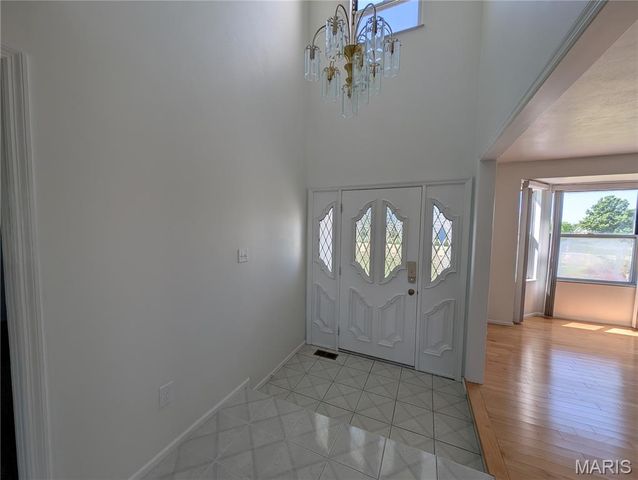 1029 Villa Gran Way, Fenton, MO 63026