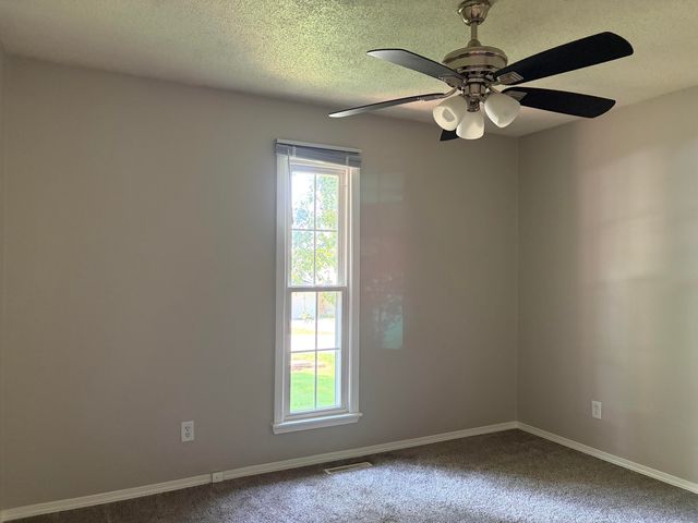 3205 W Marty Street, Springfield, MO 65810
