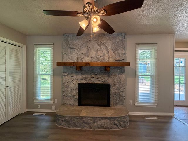 3205 W Marty Street, Springfield, MO 65810
