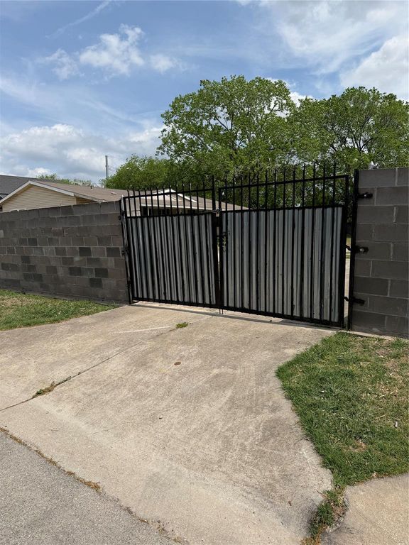 1125 Brookswood Avenue, Austin, TX 78721