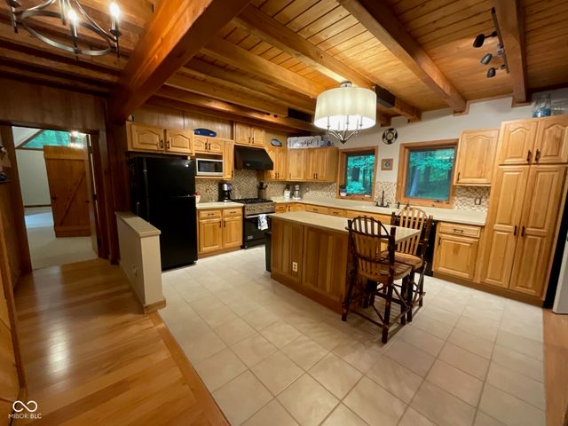 7760 E 290 S, Rockville, IN 47872
