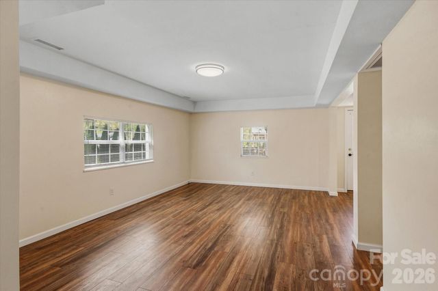 89 Carolina Avenue, Brevard, NC 28712