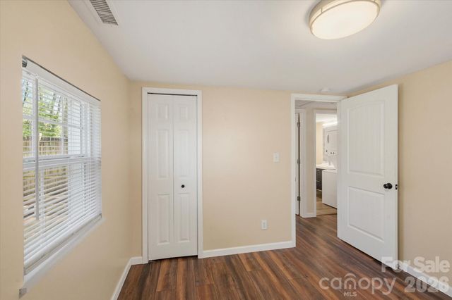 89 Carolina Avenue, Brevard, NC 28712