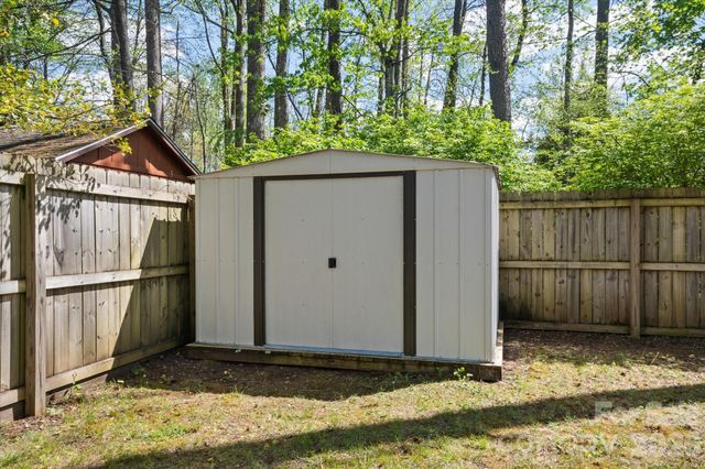 89 Carolina Avenue, Brevard, NC 28712
