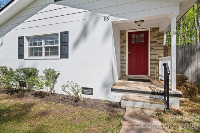 89 Carolina Avenue, Brevard, NC 28712