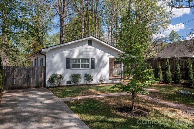 89 Carolina Avenue, Brevard, NC 28712