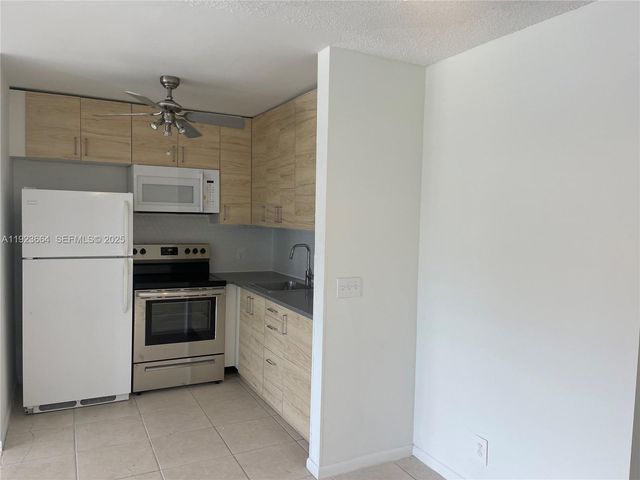 119 Tilford F 119, Deerfield Beach, FL 33442