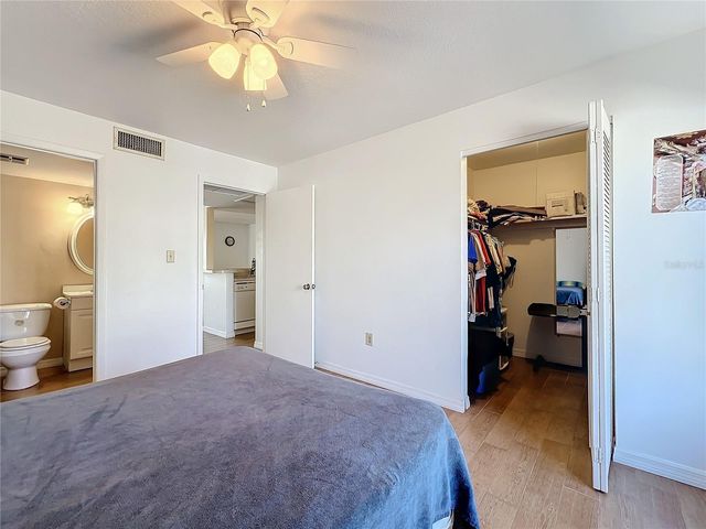 562 ORANGE DRIVE 33, Altamonte Springs, FL 32701