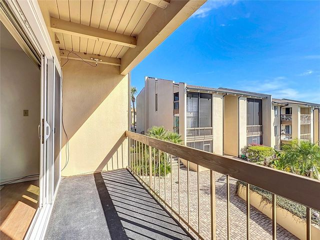 562 ORANGE DRIVE 33, Altamonte Springs, FL 32701