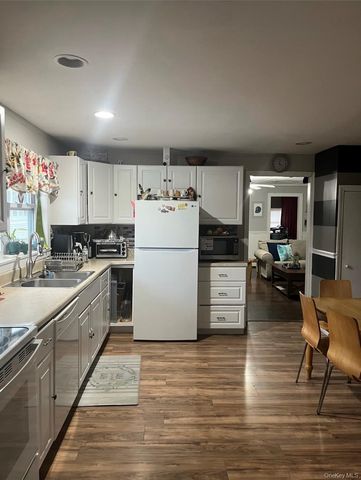 21 Locust Street, Riverhead, NY 11901