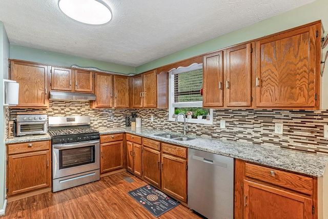 4227 Summer Wood Drive, Snellville, GA 30039
