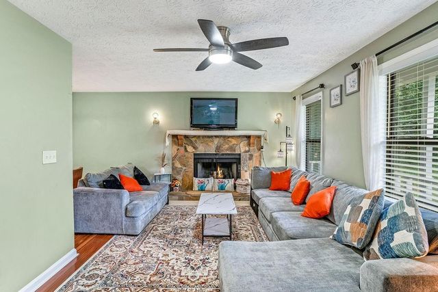 4227 Summer Wood Drive, Snellville, GA 30039