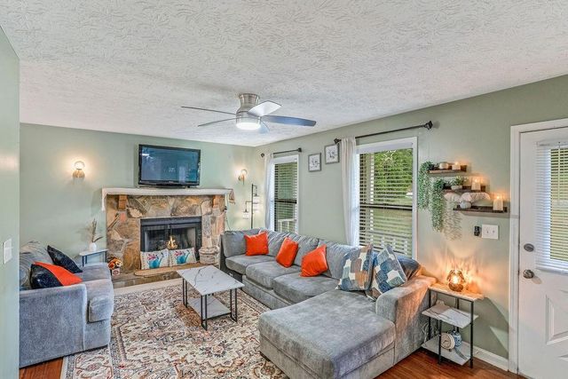 4227 Summer Wood Drive, Snellville, GA 30039